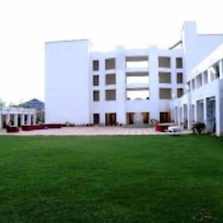 Blue Lily Beach Resort Пурі Екстер'єр фото
